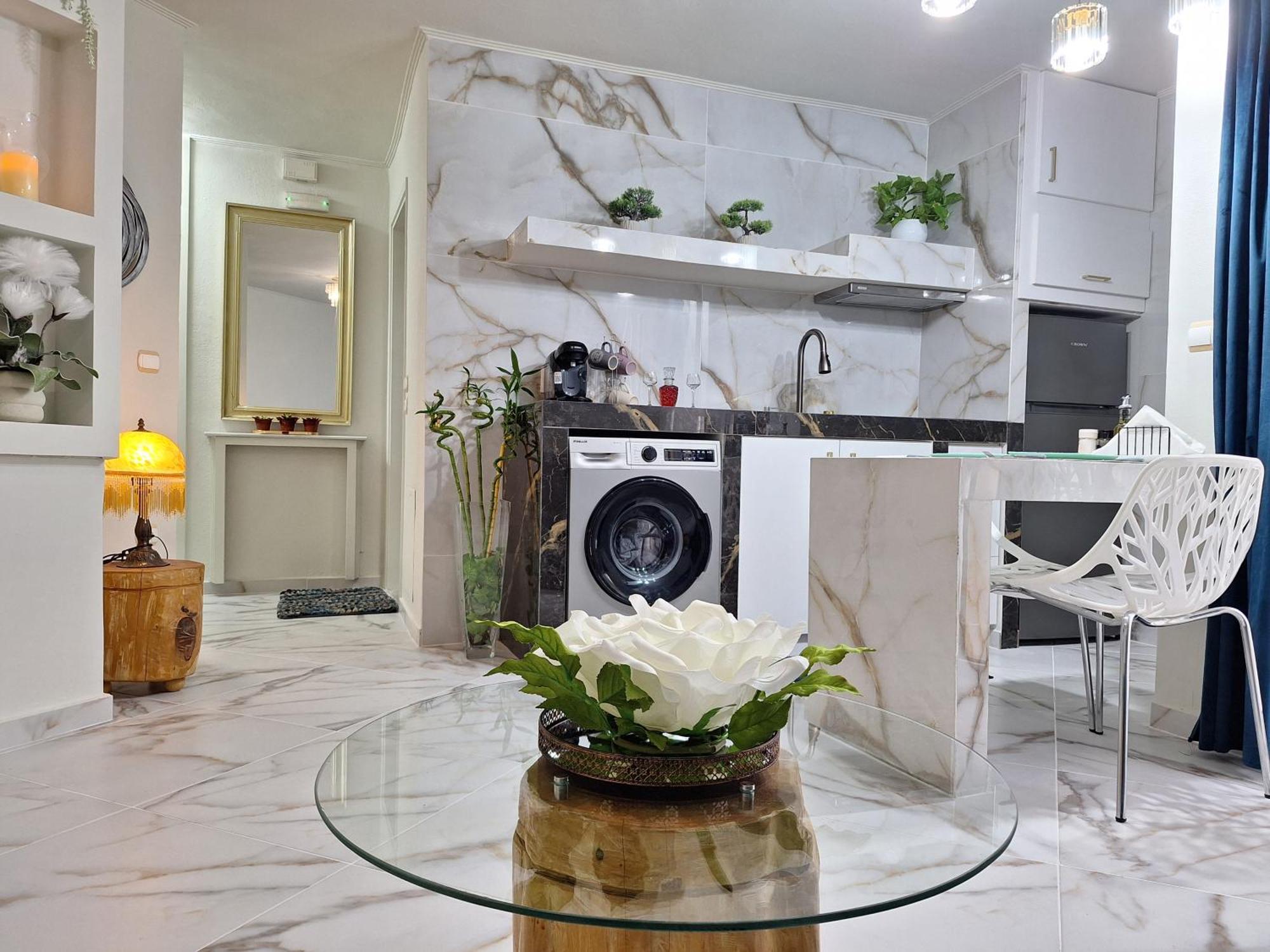 Rhodes City Modern Quiet Apartment In The Center Of Rhodes מראה חיצוני תמונה
